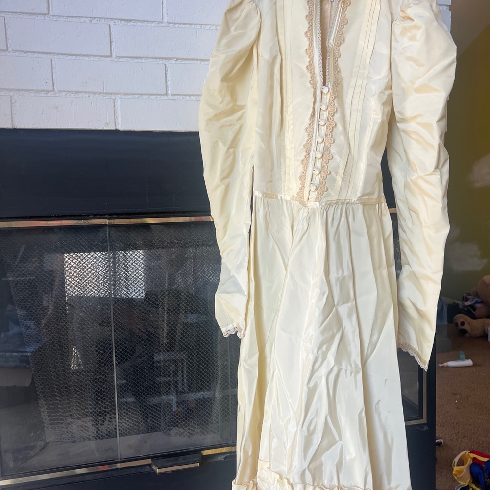 Gunne Sax Cream Bishop Sleeve Gown with Bib Collar Vintage - Picture 6 of 9